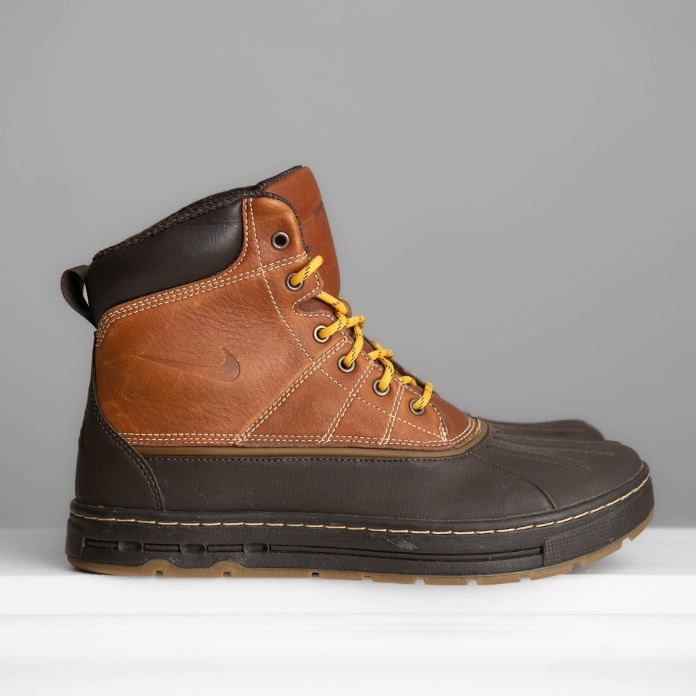 Nike ACG Woodside Men Sz 9 Duck Boots GorpCore Utility Rugged Hiking Winter Rain